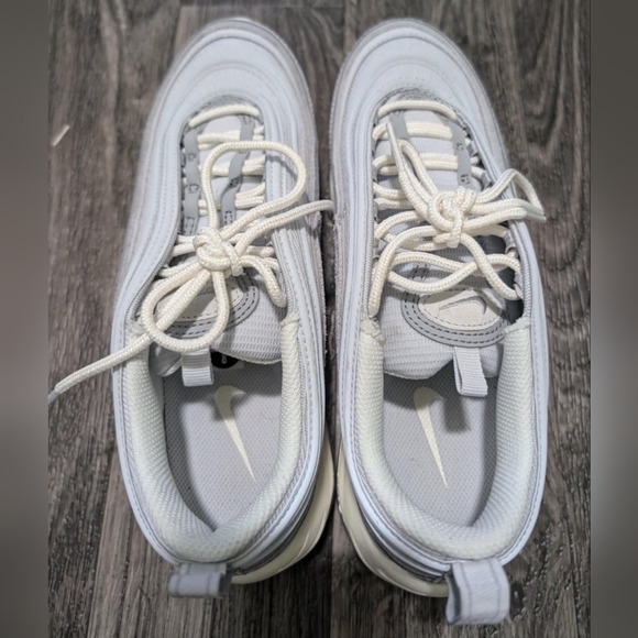 Nike air max 97 shoes in silver/white. Mens size 8 womens size 10 - Picture 2 of 4